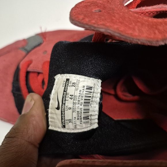 Nike Air Flight Huarache Red Black High Top Sneakers - Picture 6 of 6